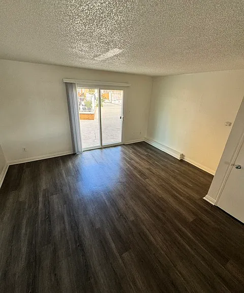 Highland Park Apartments — Photo 8