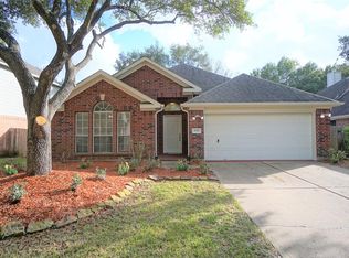 4518 Silverlake Dr, Sugar Land, TX 77479