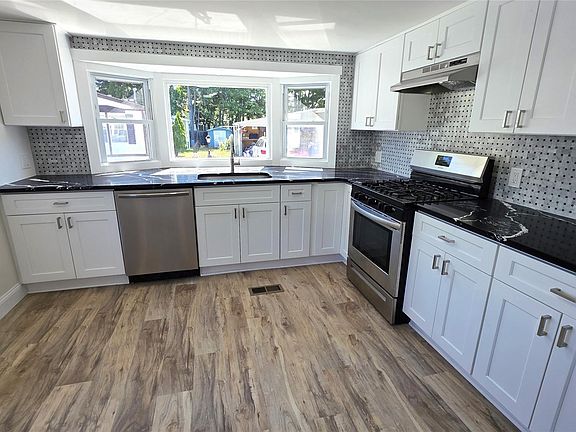 5th image of 58 Betsy Ross Drive