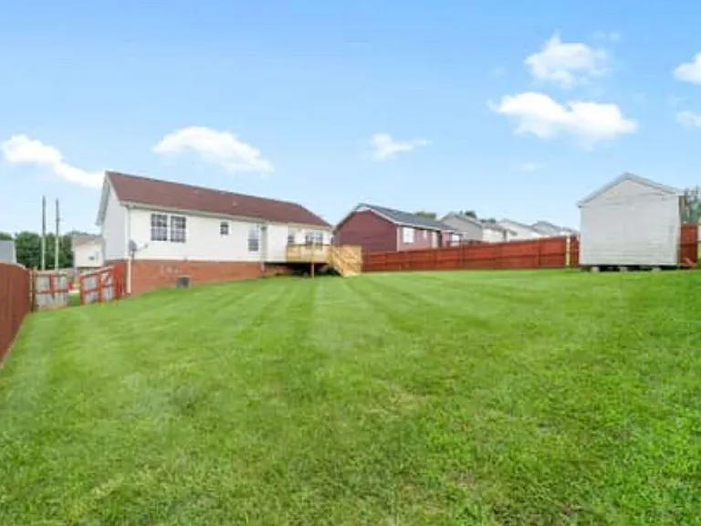 3404 Bradfield Dr — Photo 28