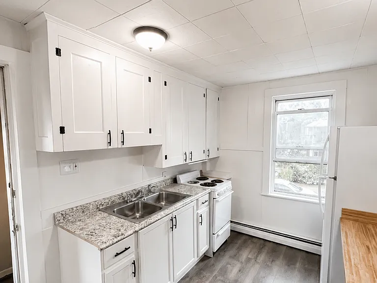 53 Clinton Ave — Photo 1