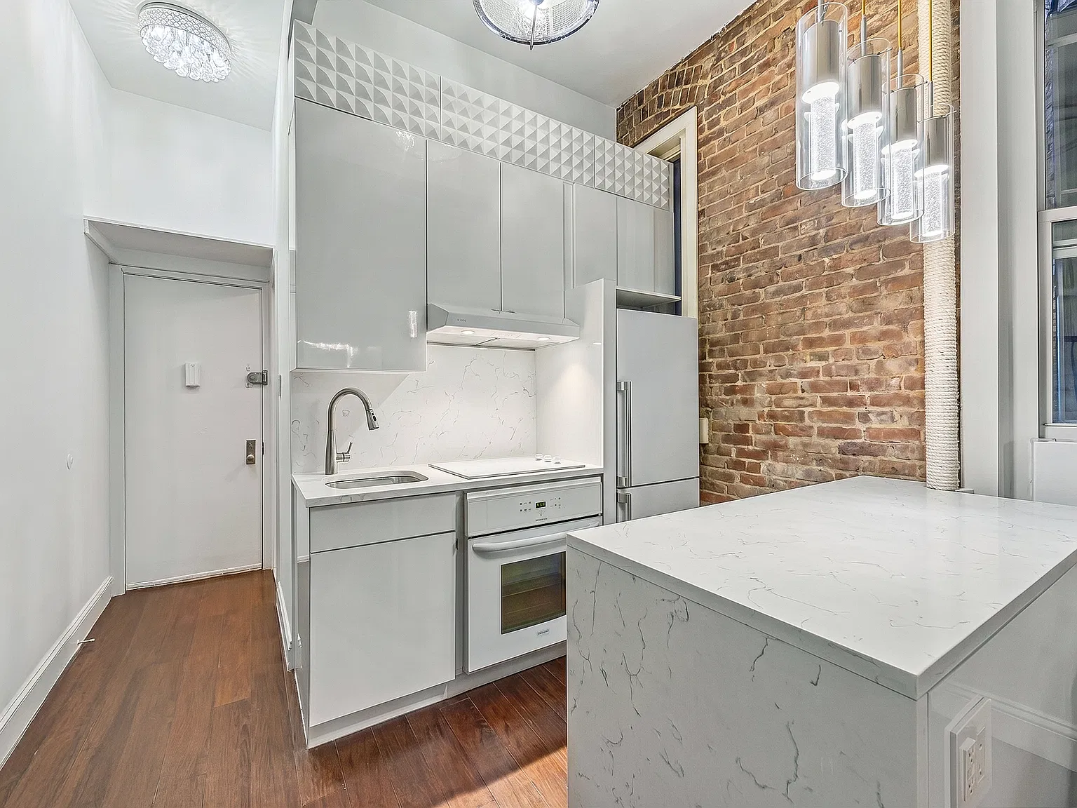 139 Norfolk Street — Photo 2