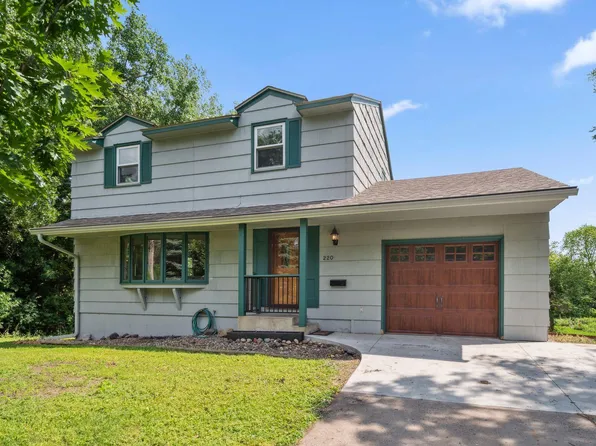 220 7th St S, Hopkins, MN 55343