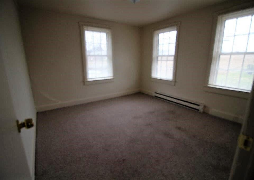 2nd image of 63 Main St APT D