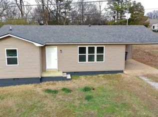 110 W 7th St, Newark, AR 72562