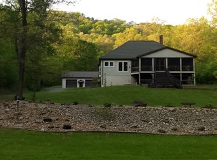 233 Valley Trails Ln, Franklin, PA 16323