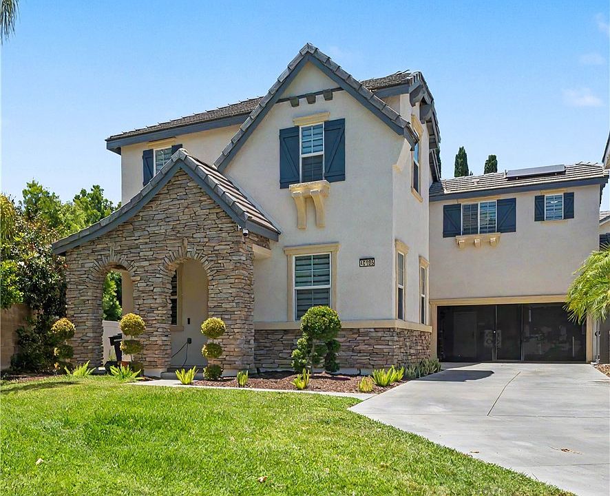 1st image of 40185 Canton Ct