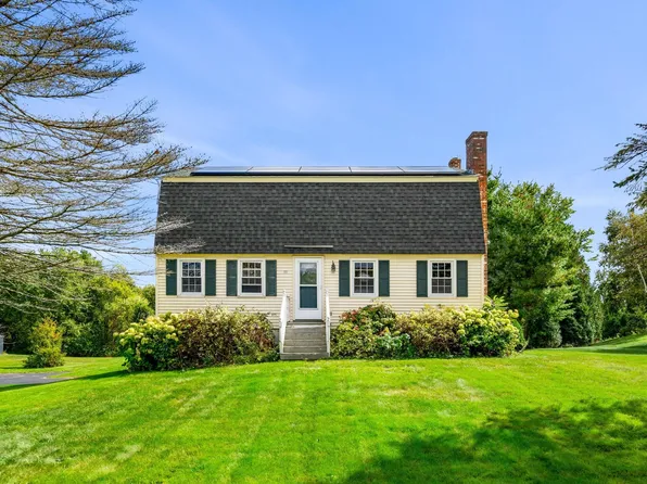 71 Scobie Pond Road, Derry, NH 03038