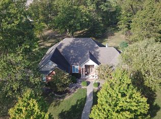 9701 Saint Vincent Pl, Breese, IL 62230