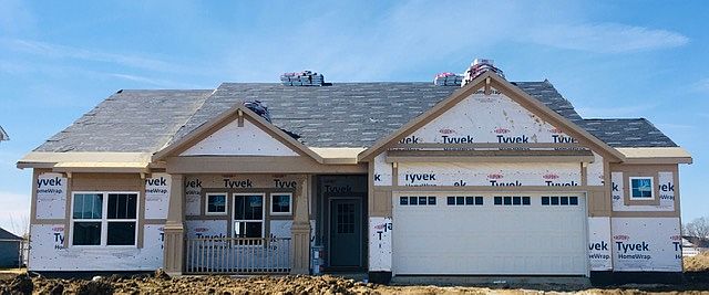 1st image of 15707 Matthews Ln