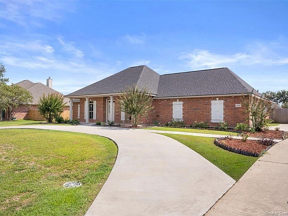 2nd image of 1033 N Kade Ln