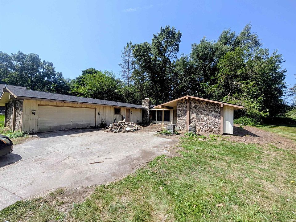 1st image of 50745 Lincroft Ln