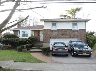 127 Brookside Dr, Valley Stream, NY 11581