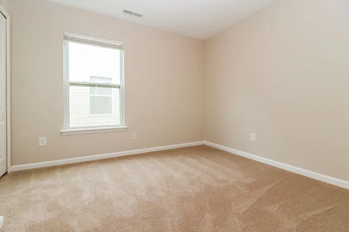154 Tyger St — Photo 9