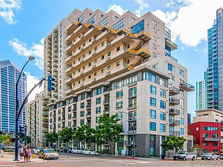 1240 India St #911 — Photo 16