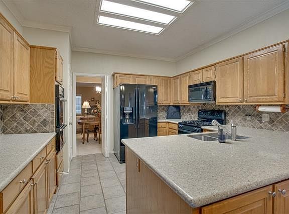 4th image of 5101 Alexander Dr