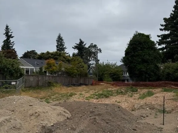 5729 35th Avenue NE, Seattle, WA 98105