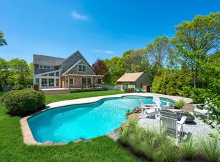 20 Cove Neck Ln, Southampton, NY 11968