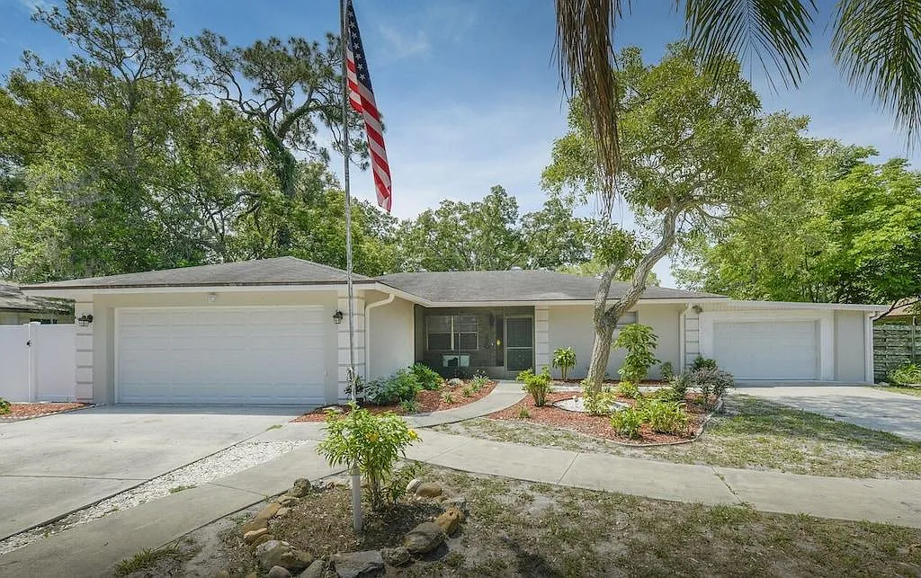 3 bed, 2000 sqft, $3,400 — Photo 2