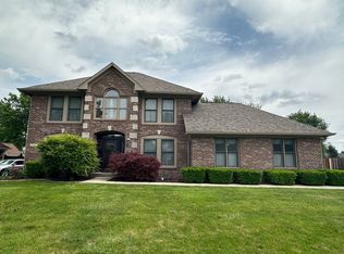847 Crystal Lake Dr, Greenwood, IN
