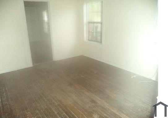 2nd image of 1728 Glasshouse St