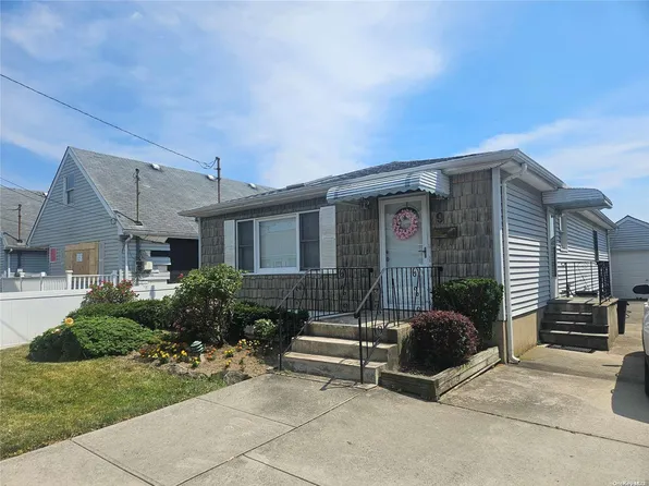 9 Bayview Avenue, Lawrence, NY 11559