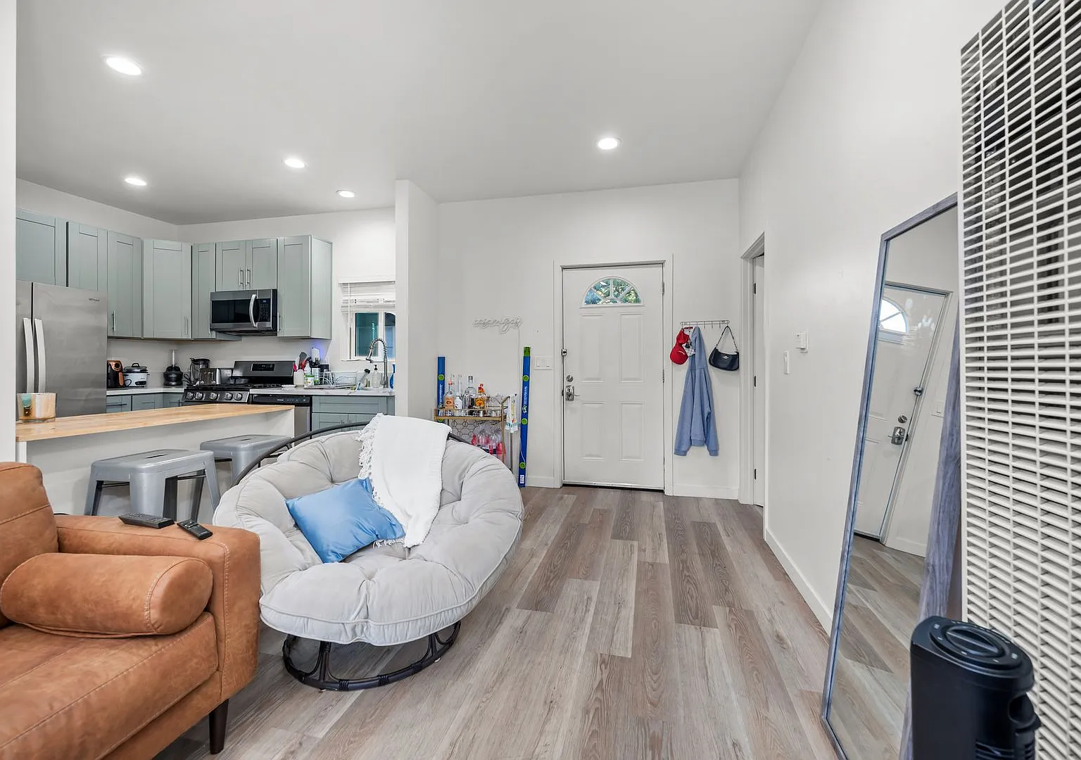 5233 East Falls View Drive — Photo 3