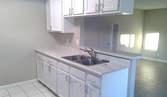 4th image of 13919 Coteau Dr APT 05
