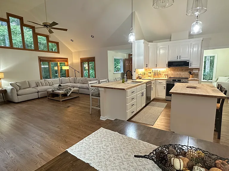 205 E Deer Run — Photo 37