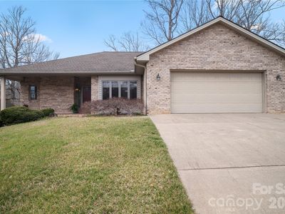 105 Fairway Knoll Dr, Hendersonville, NC, 28739