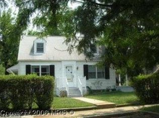 7901 Woodbury Dr, Silver Spring, MD 20910