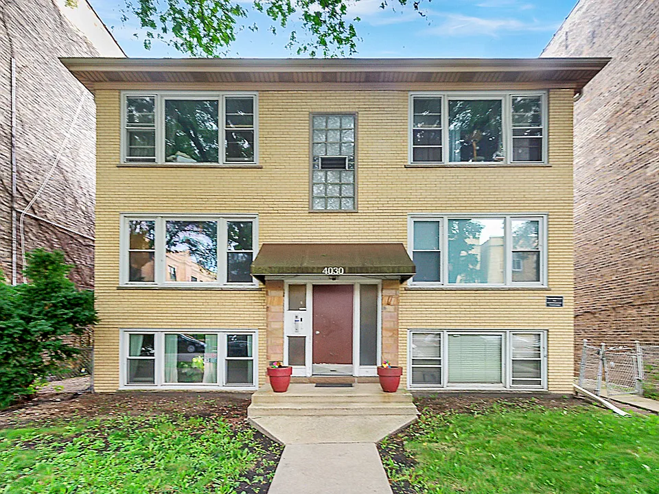 4030 N Mozart St #2N