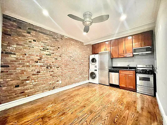 Rented by Century 21 Premier  | media 13