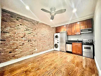 Rented by Century 21 Premier 