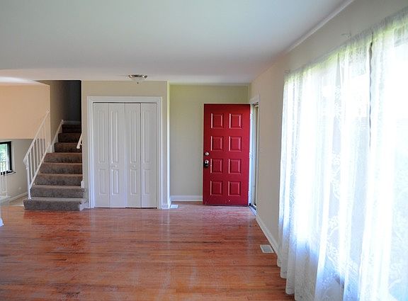 4th image of 13916 Catherine Dr
