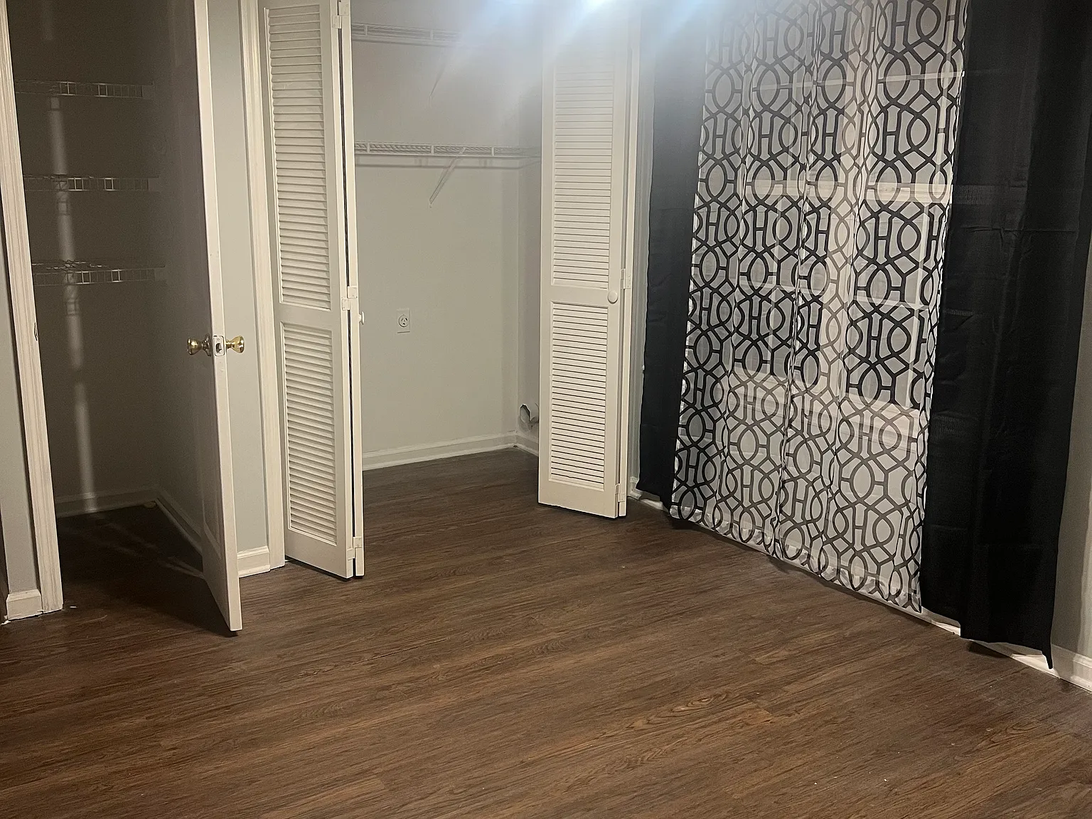 3 bed, 2.5 bath, 2100 sqft, $2,000 — Photo 4