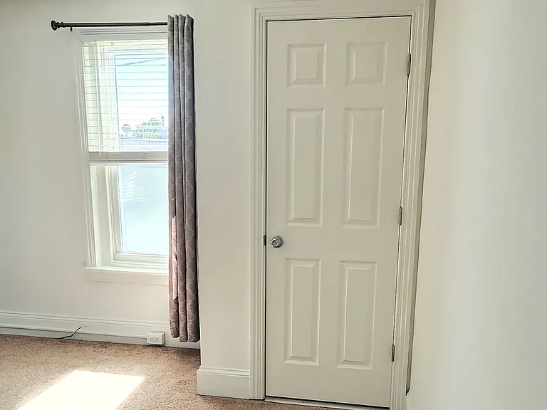 3591 Calumet St — Photo 28