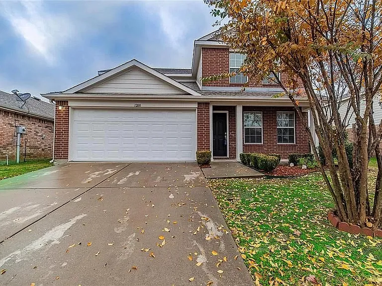 1208 Angelina Dr — Photo 23