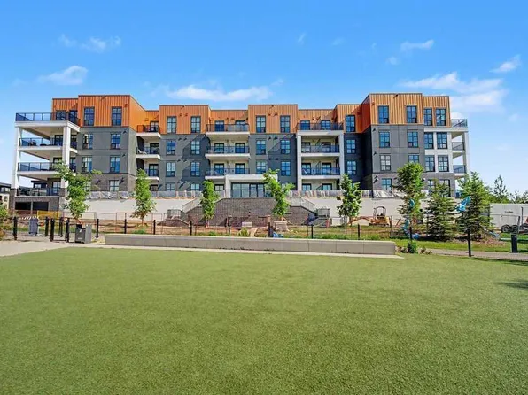 4270 S Norford Ave NW #2214, Calgary, AB T3B 6H3