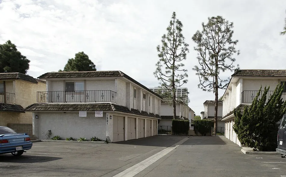 El Syd Apartments