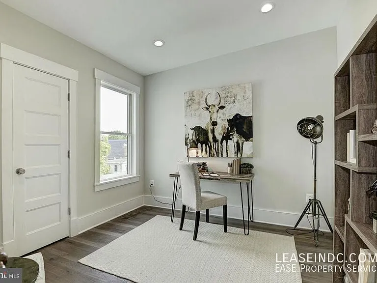 1232 I St NE #2 — Photo 22