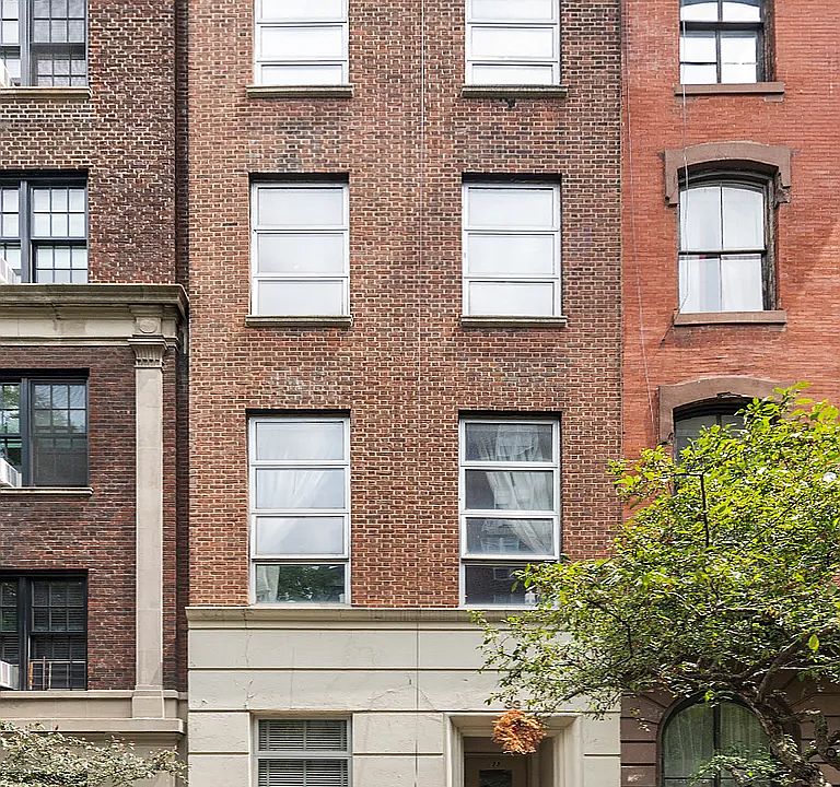 1st image of 33 W 9th St