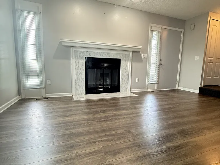 2504 John R Rd — Photo 2