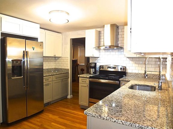 2nd image of 91 Woodlawn St
