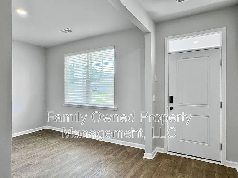 422 Blue Elderberry Run — Photo 6