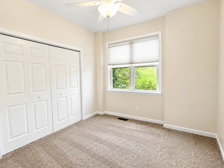 106 Woodcreek Cir — Photo 4