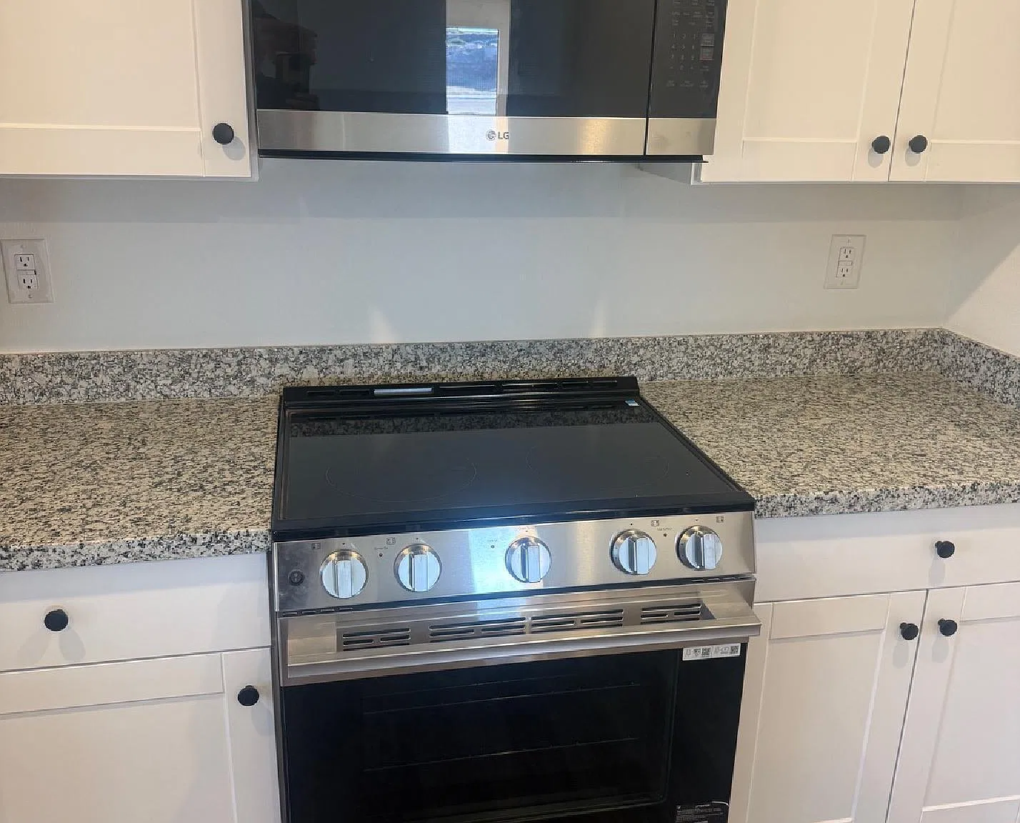 3 bed, 2.0 bath, 1456 sqft, $1,850 — Photo 3