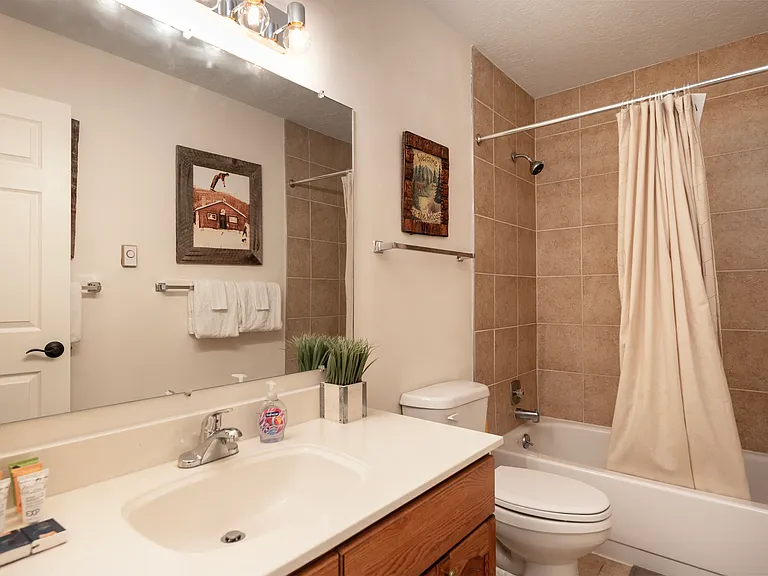 203 Village Dr #11-32 — Photo 20