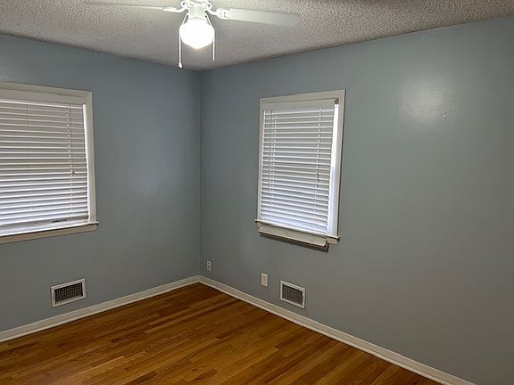 3rd image of 9429 Craig Dr