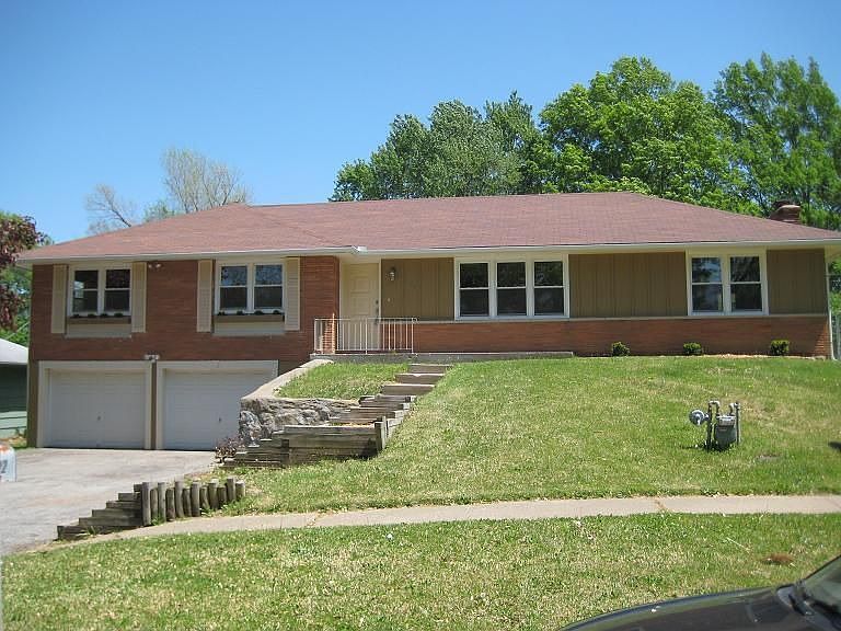 1st image of 2221 N 83rd St